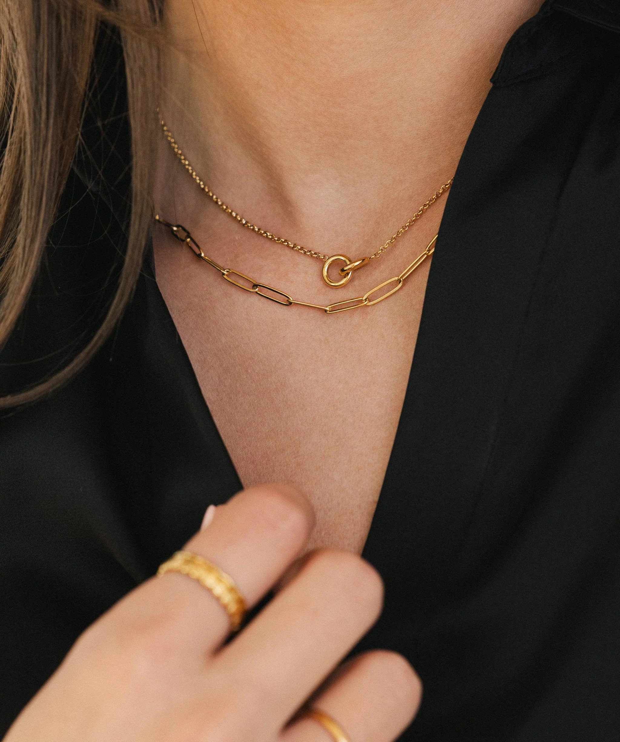 Interlocking Circle Necklace - Image 3